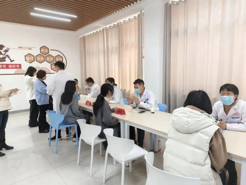 醫(yī)校攜手共筑健康夢——南陽市第十完全學(xué)校高中部開展義診與教育咨詢活動